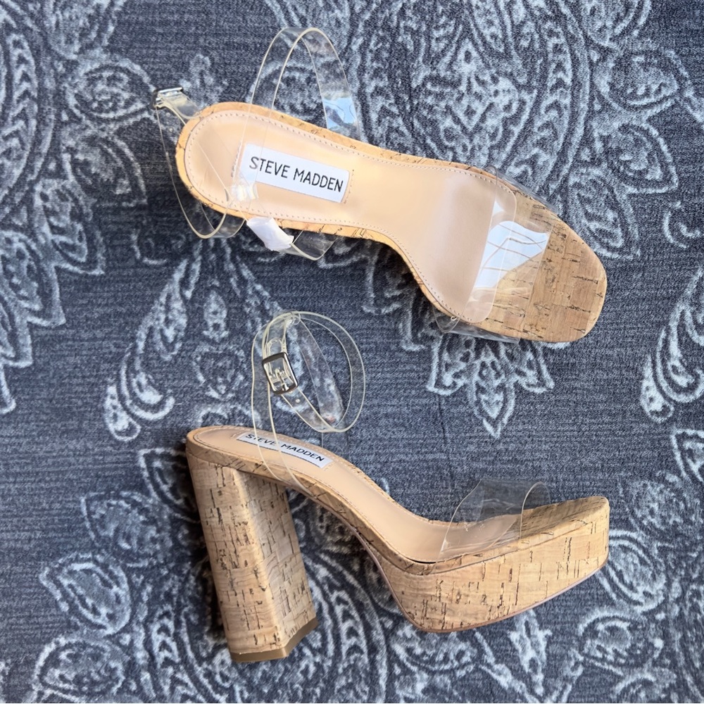 Steve Madden Lessa Platform Heel in Clear Size 7.5